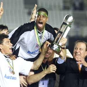 Os dias em que o Timão conquistou o mundo e bateu a Globo