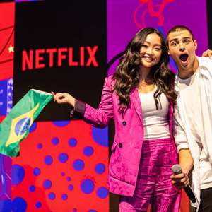 Noah Centineo e Lana Condor contam segredos e encantam fãs