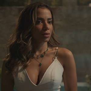 Novela debocha de fãs volúveis, caçadores de fama e iludidos