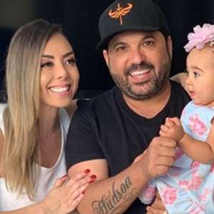 Influencer Deia e sertanejo Edson fazem reality do dia a dia