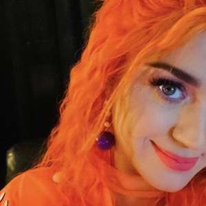Katy Perry mostra corpo cinco dias após nascimento da filha