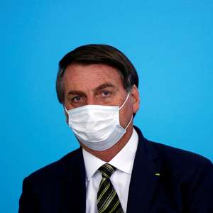 "Quem vai decidir o 5G sou eu", diz Bolsonaro em live