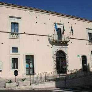 Turistas inglesas são vítimas de estupro coletivo na Itália