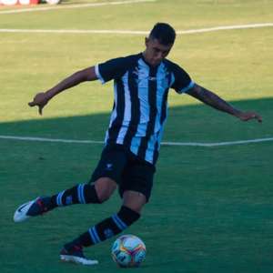 Após empate, Vitor Mendes acredita em evolução do Figueira: 'Nós vamos melhorar e o time vai crescer!'