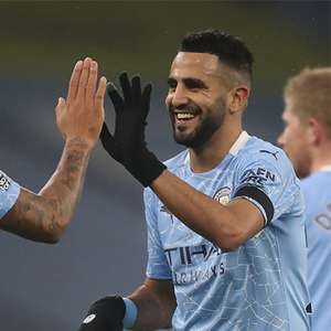 Com show e 3 de Mahrez, City atropela Burnley por 5 a 0