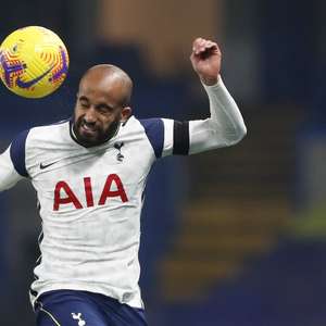 Tottenham segura Chelsea e recupera liderança do Inglês