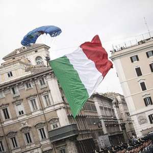 Itália registra recorde de 993 mortes por covid-19 em um dia