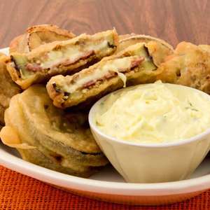 Berinjela recheada e empanada: crocante e fácil de fazer