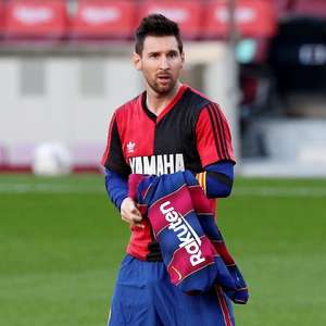 Messi é multado por homenagem a Maradona em comemoração