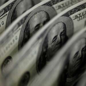 Câmara aprova permissão para conta em dólar no Brasil