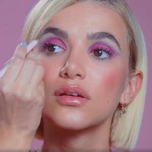 Manu Gavassi procura 'estagiário'; ganhos serão de R$ 35 mil