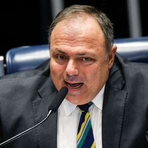 Índia trava envio de 8 mi de doses ao Brasil, diz Pazuello