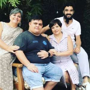 Caio Blat comemora aniversário de 18 anos do filho: 'Inacreditável'