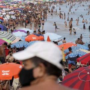 Covid-19: Brasil tem seu pior momento na pandemia enquanto doença recua no resto mundo