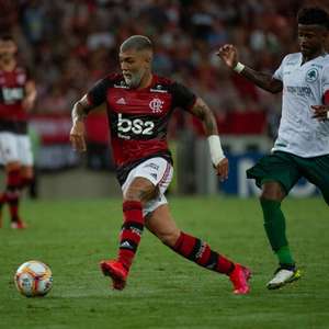 Atacante admite que gramado atrapalhou, mas está feliz em voltar ao Flamengo