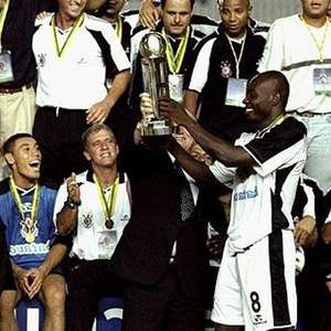 Cartola assume: "faltou Libertadores em 2000"