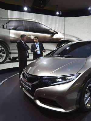 Honda aponta como será versão "perua" do Civic em Genebra