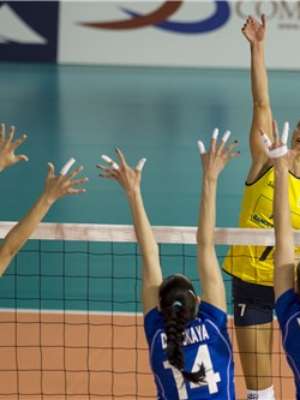 Brasil passa pela Rússia e garante a primeira colocação ...