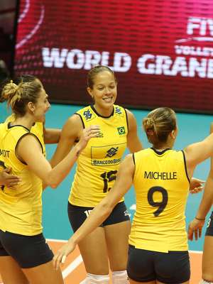 Brasil leva susto, mas passa por Itália sem perder sets ...