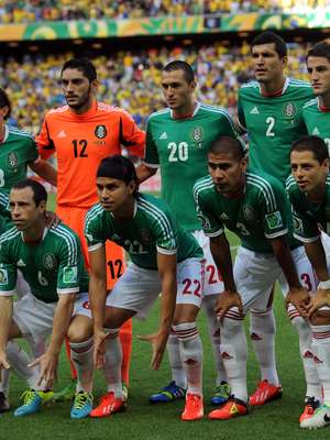 Prestes a jogar a repescagem, México demite técnico ...