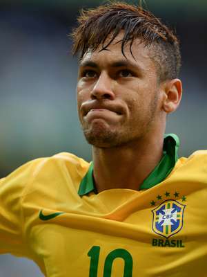 Saiba quanto custa a camisa da seleção brasileira pelo mundo