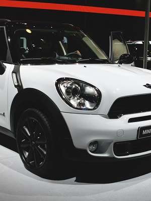 Mesmo após produção no Brasil, carros não ficam mais baratos