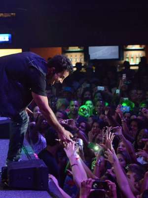 Como Carlito, Anderson Di Rizzi grava 'Amor à Vida' em ...