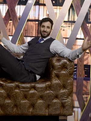 Agora É Tarde: R. Bastos estreia com média melhor que 2013