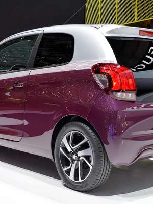 C1, 108 e Twingo: veja novos compactos com motor 3 cilindros