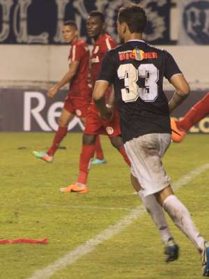 Principal contratação do Remo, Eduardo Ramo sofre com vaias