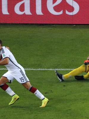 Silêncio pós-Copa foi para "saborear o momento", diz Götze
