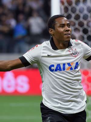 "Desfalcados", corintianos e cruzeirenses xingam Dunga