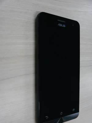 Asus Zenfone 5 é ideal para o bolso físico e bancário