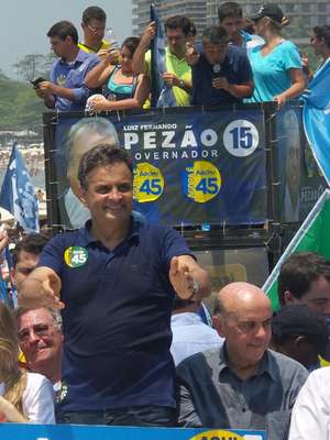 TSE proíbe mais duas propagandas de Aécio no rádio e na TV