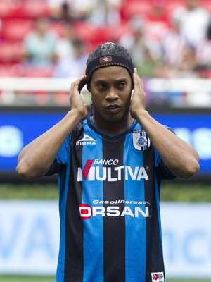 Técnico: Ronaldinho não tem privilégios no Querétaro