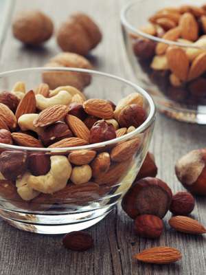Nozes e proteínas no lanche da tarde reduzem apetite