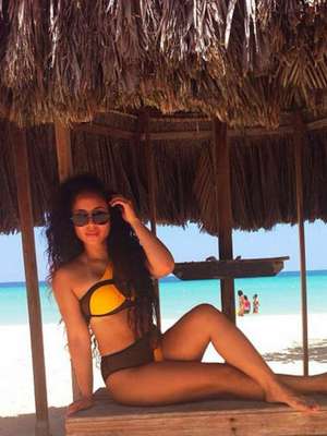 Por esta enfermera nos queremos romper una pierna