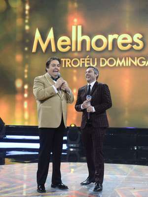 Melhores do ano do Faustão acaba em protesto político