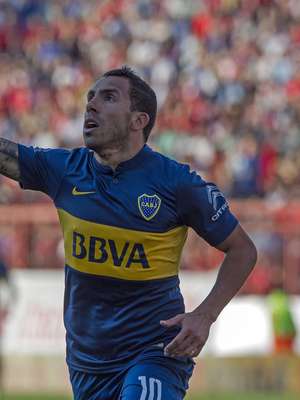 Sem D'Alessandro, Inter se esforça para tirar Tevez do Boca
