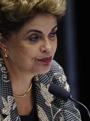 Defesa de Dilma entra com nova ação contra impeachment