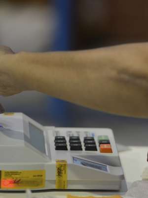 TSE: 21 candidatos e 142 eleitores são presos pelo País