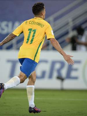 Ronaldinho revela admiração do Barcelona por Coutinho