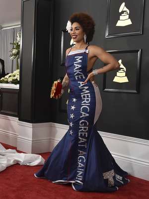 Joy Villa defiende su polémico vestido 'Make America ...