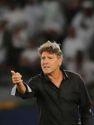 Renato diz que sai de cabeça erguida: "eles têm uma seleção"