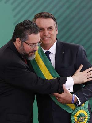 Política externa de Bolsonaro tem primeiro teste em Lima