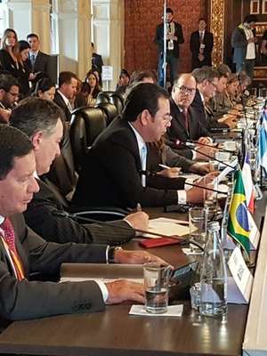 Mourão descarta intervenção militar em regime na Venezuela