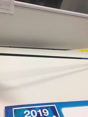 Celular salva a vida de australiano atacado por flecha