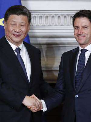 Itália e China assinam memorando sobre 'Nova Rota da Seda'