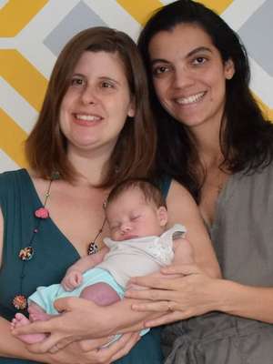 Mães brasileiras não conseguem registrar filho na França ...