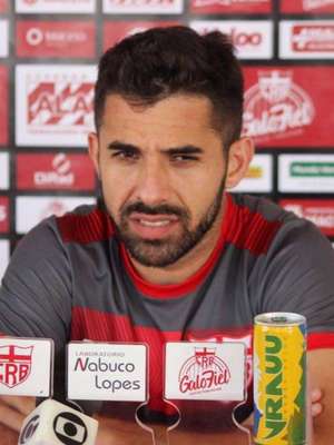 Lucas Abreu quer grande jogo do CRB diante da Ponte ...